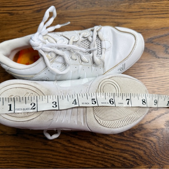 Varsity Charge Girls Sideline Cheerleading Shoes white Athletic Sneakers Size 4 - Picture 10 of 12